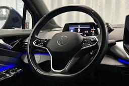 sininen Volkswagen ID.4 2021 kuva 17.