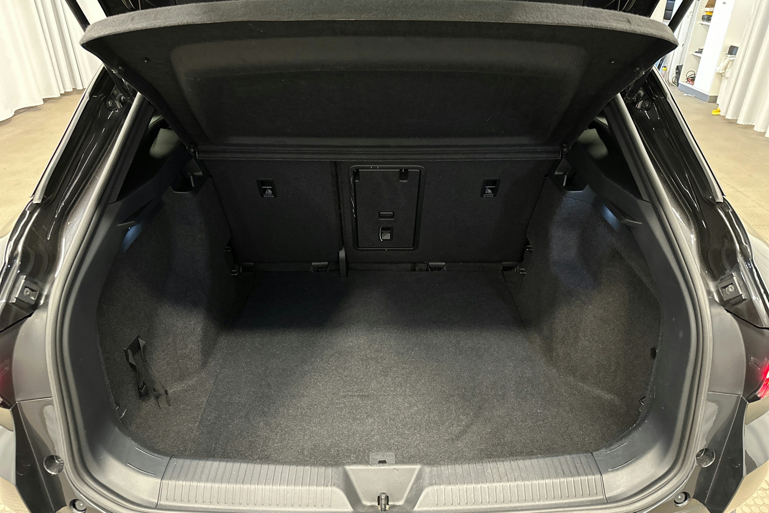 harmaa Volkswagen ID.4 2021 kuva 11.