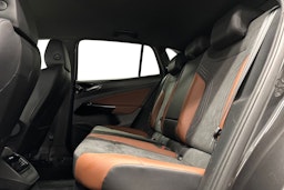 harmaa Volkswagen ID.4 2021 kuva 10.