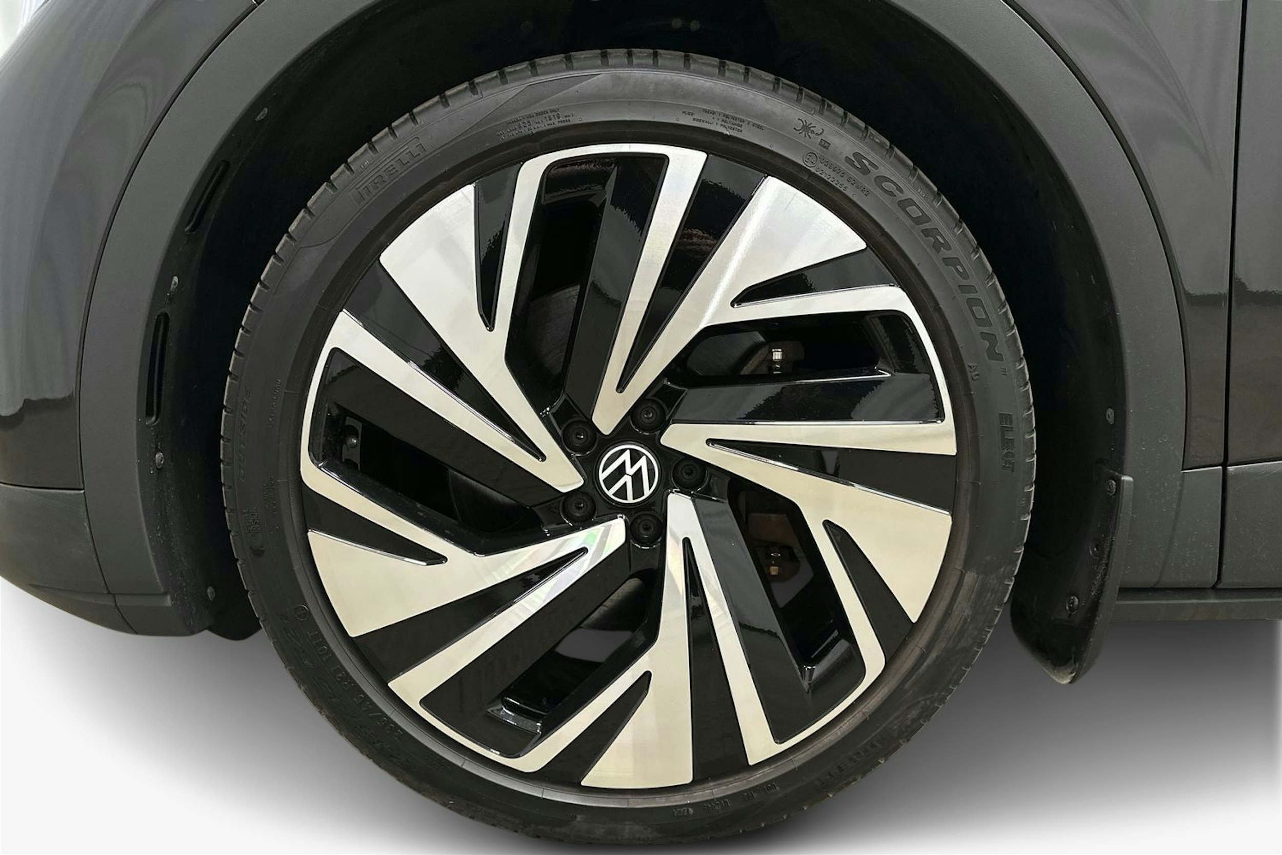 harmaa Volkswagen ID.4 2021 kuva 11.