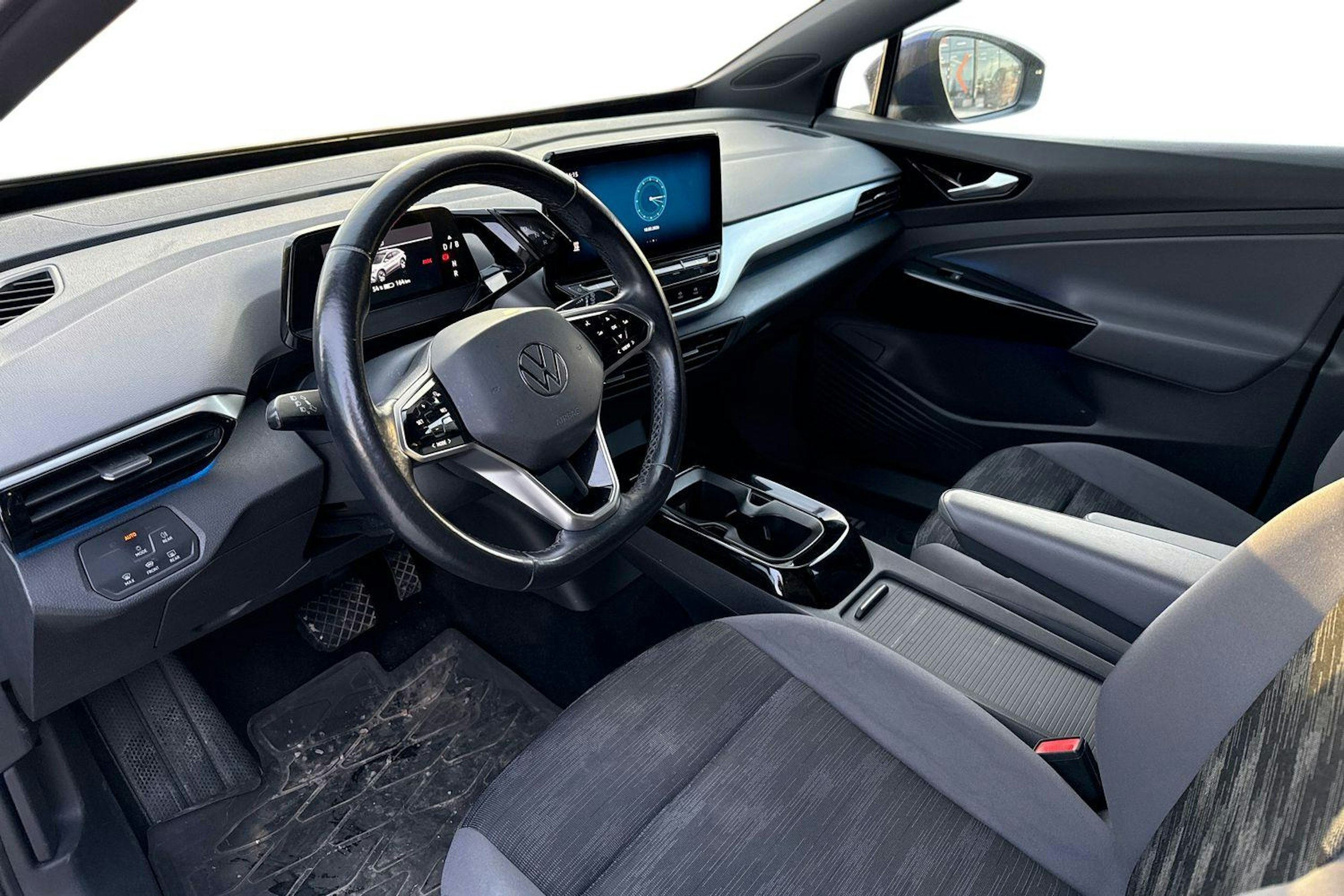 sininen Volkswagen ID.4 2021 kuva 3.