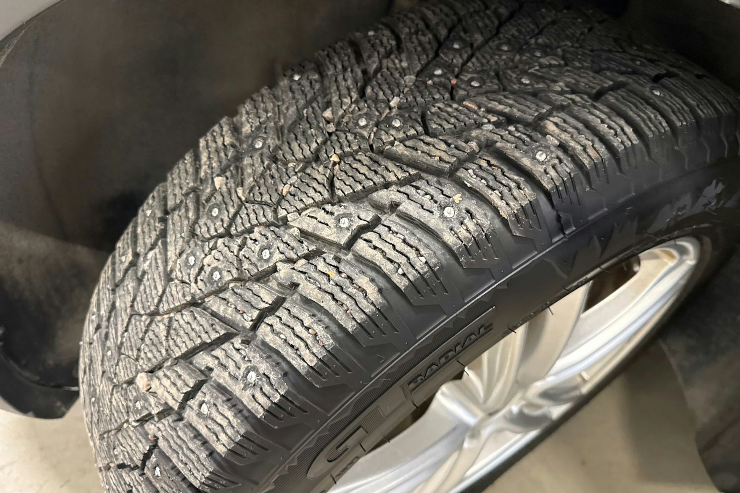 sininen Volkswagen ID.4 2021 kuva 13.