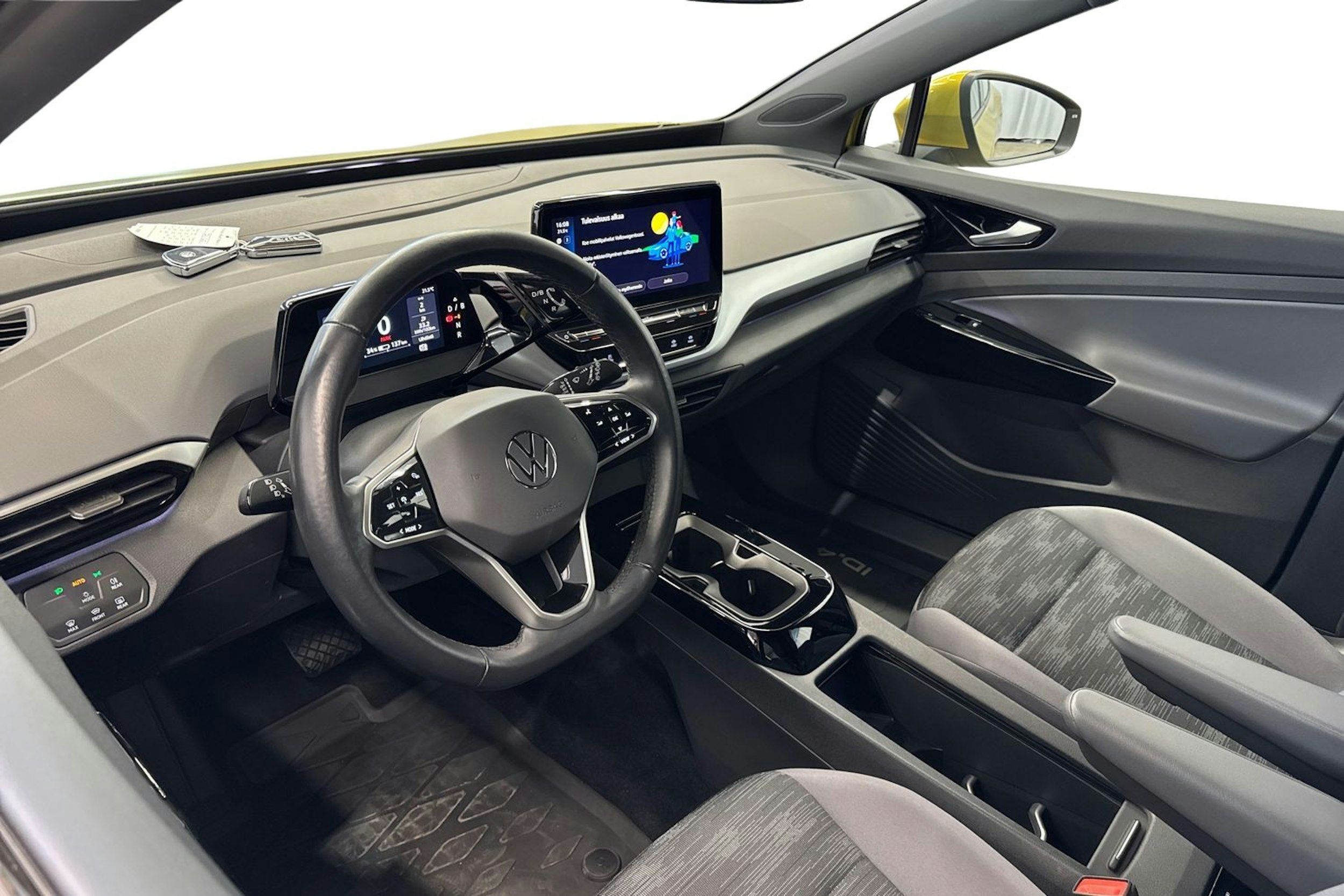keltainen Volkswagen ID.4 2021 kuva 7.
