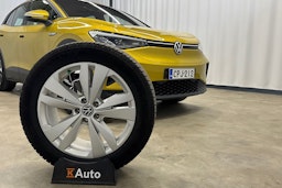 keltainen Volkswagen ID.4 2021 kuva 28.