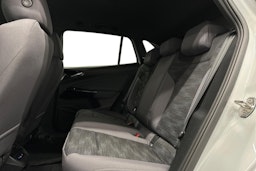valkoinen Volkswagen ID.4 2021 kuva 10.
