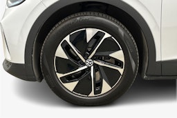 valkoinen Volkswagen ID.4 2021 kuva 11.