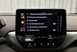 valkoinen Volkswagen ID.4 2021 kuva 24.
