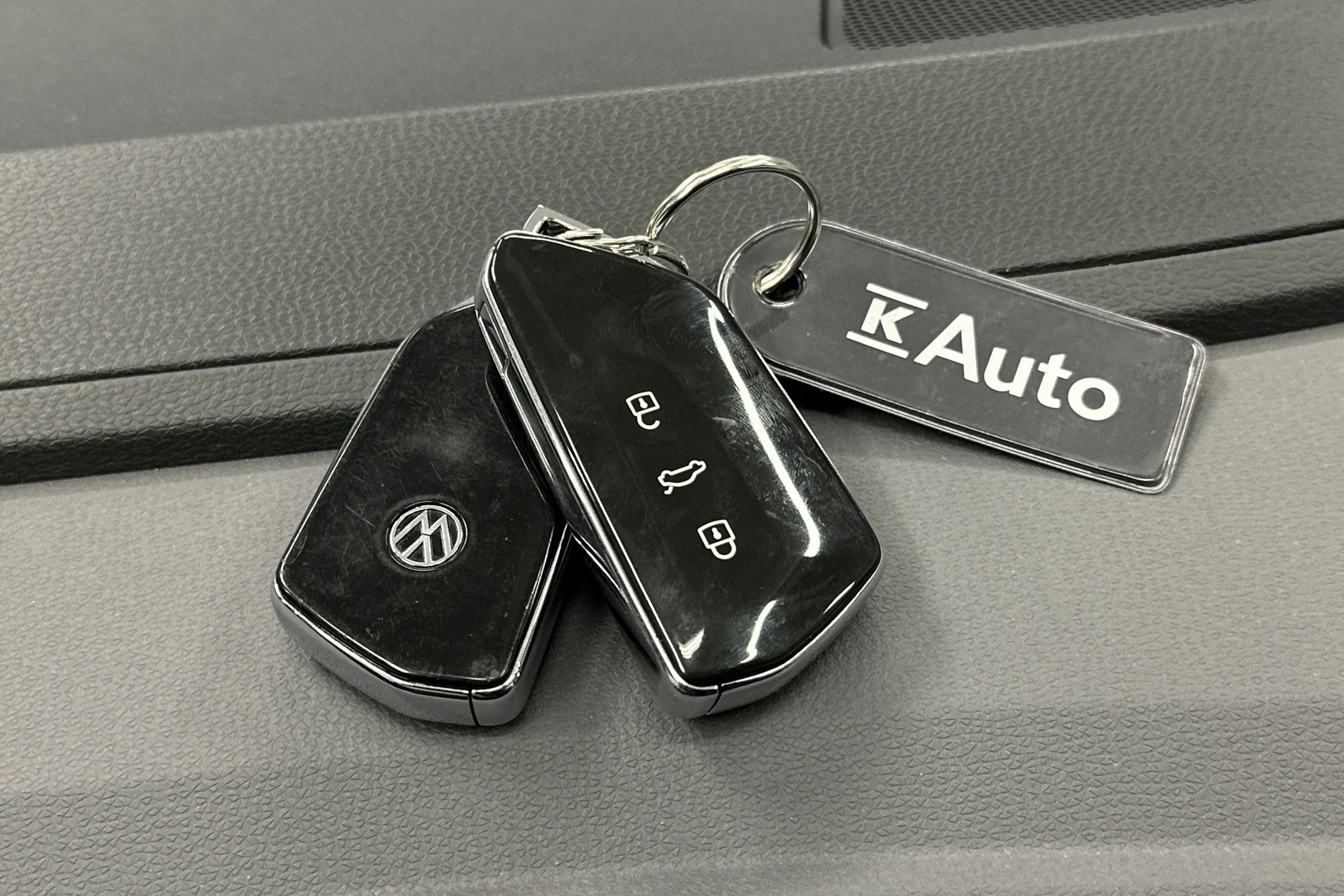 valkoinen Volkswagen ID.4 2021 kuva 28.