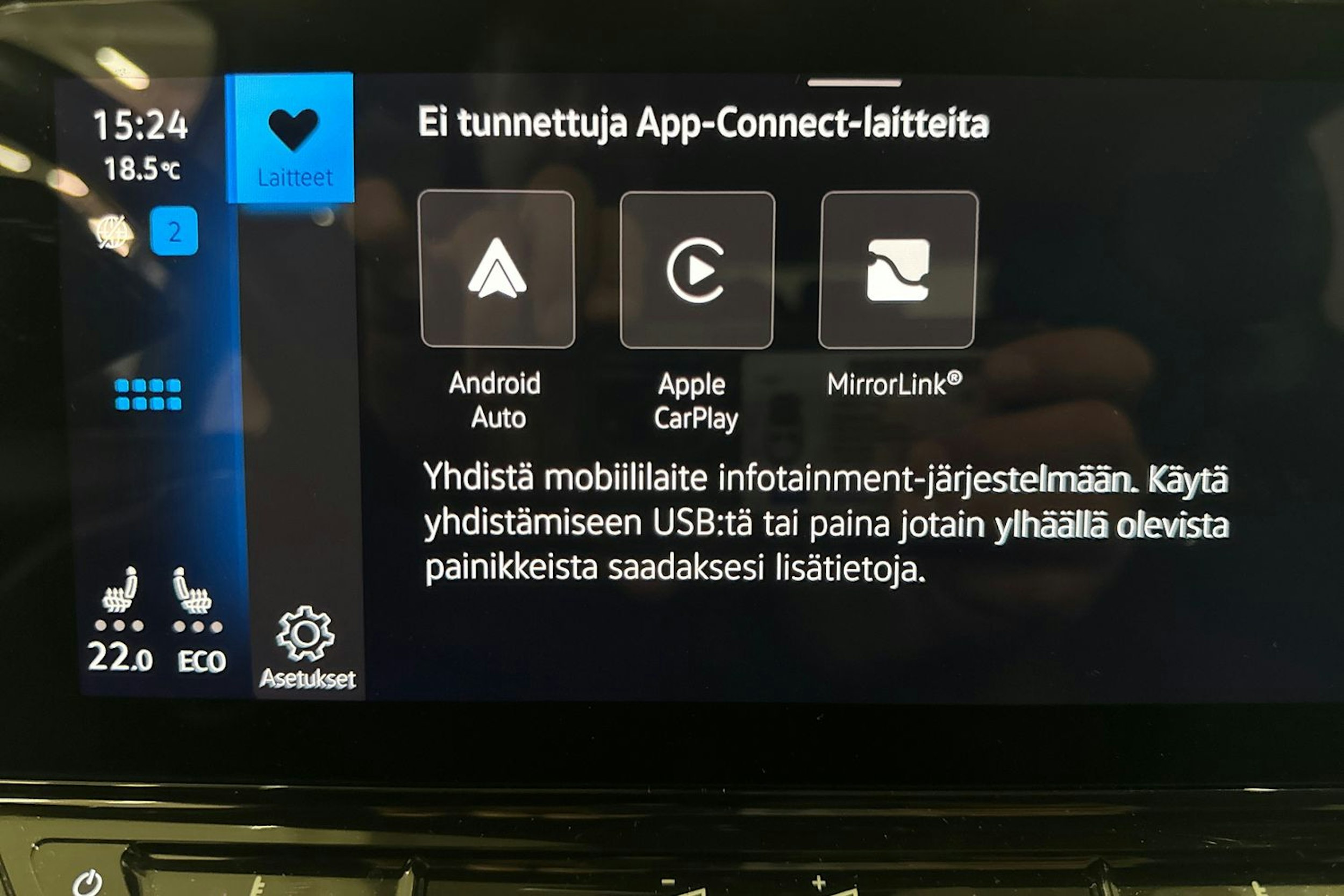 valkoinen Volkswagen ID.4 2021 kuva 16.