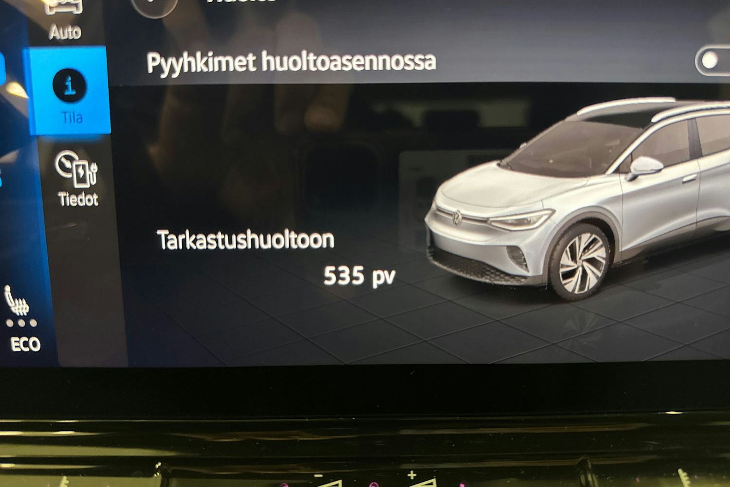 valkoinen Volkswagen ID.4 2021 kuva 18.
