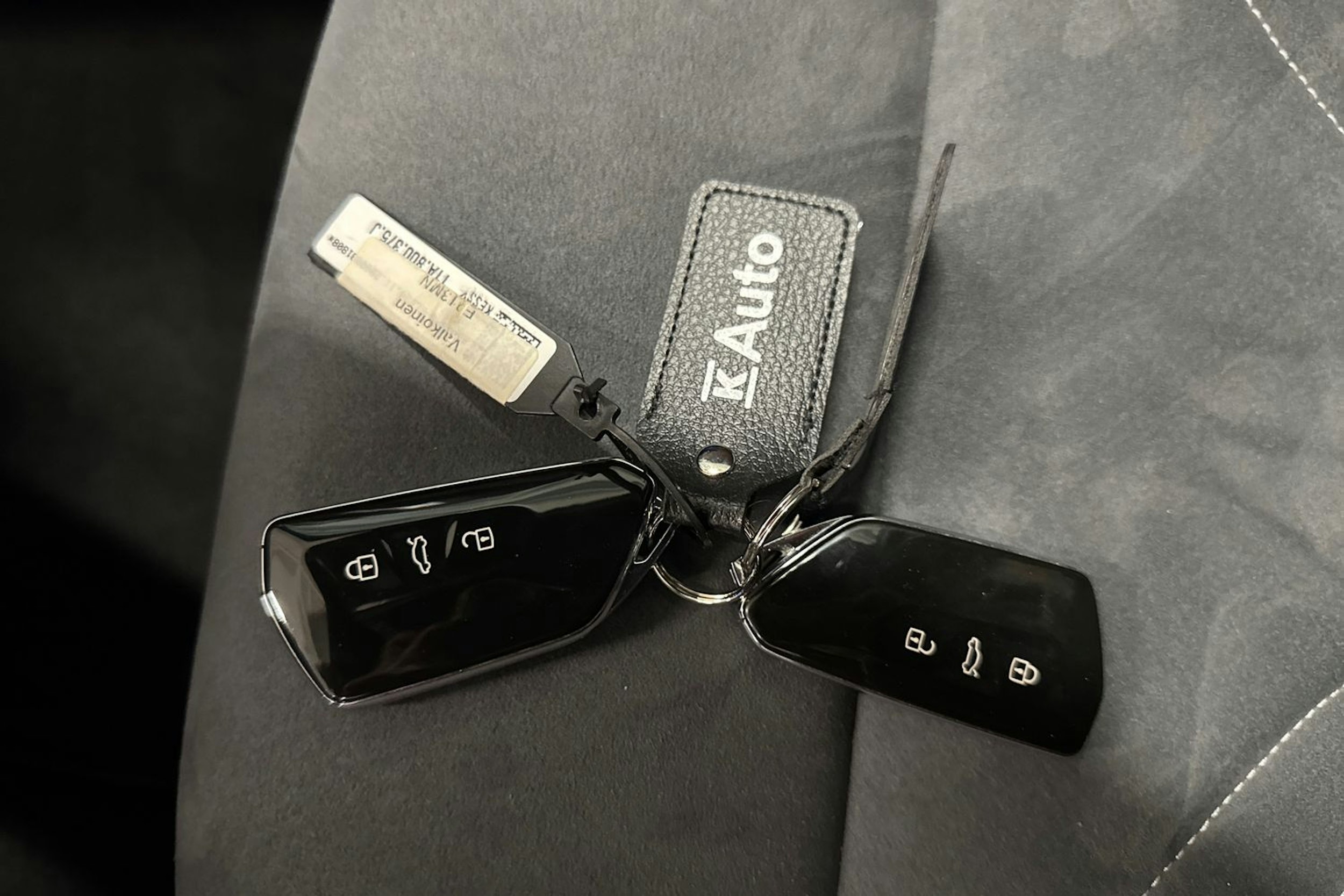 valkoinen Volkswagen ID.4 2021 kuva 20.