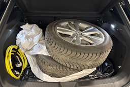 valkoinen Volkswagen ID.4 2021 kuva 21.
