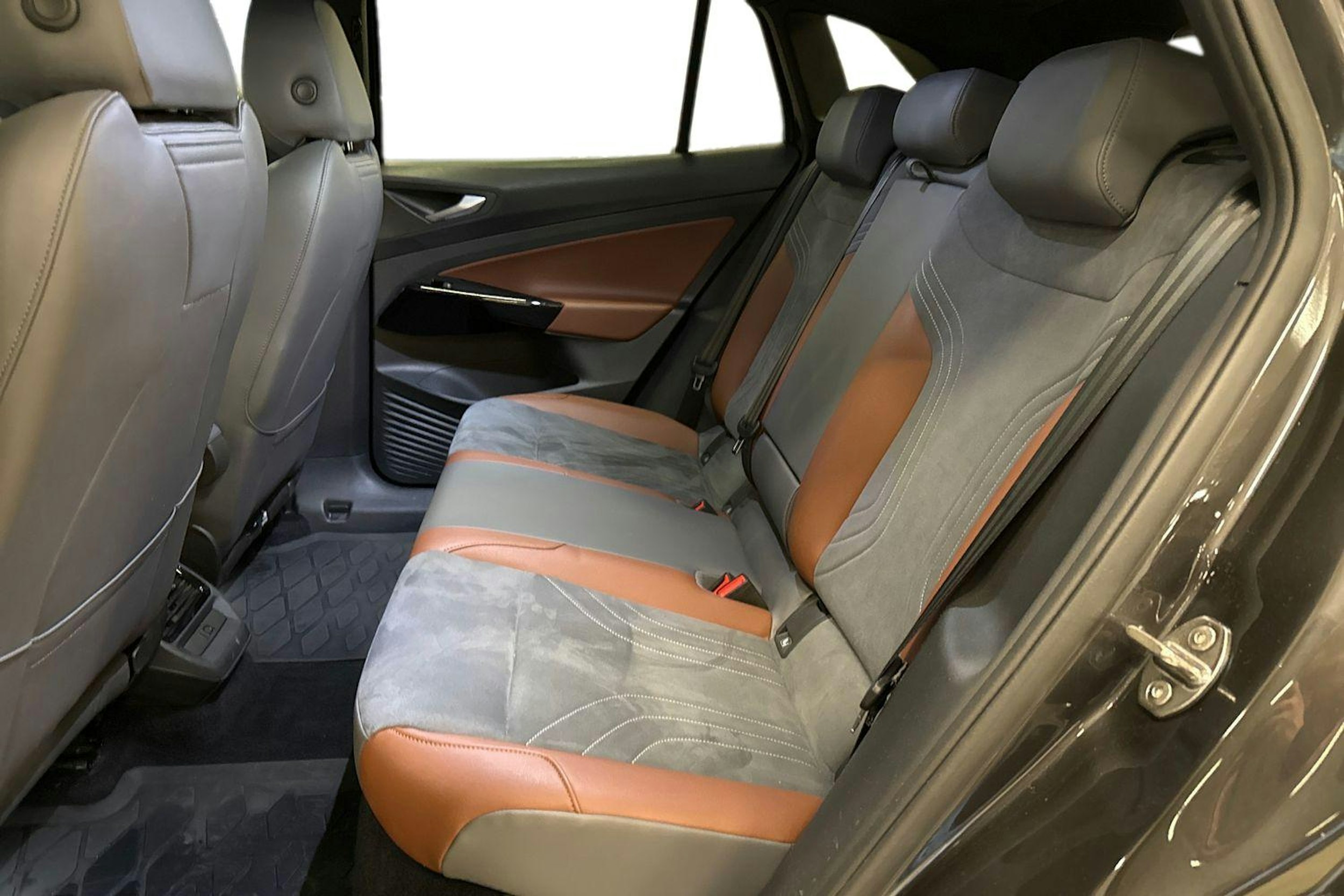 harmaa Volkswagen ID.4 2021 kuva 10.