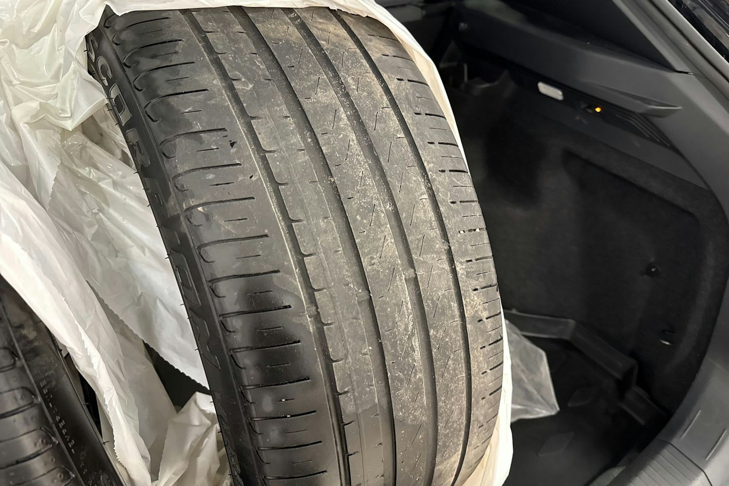 harmaa Volkswagen ID.4 2021 kuva 15.