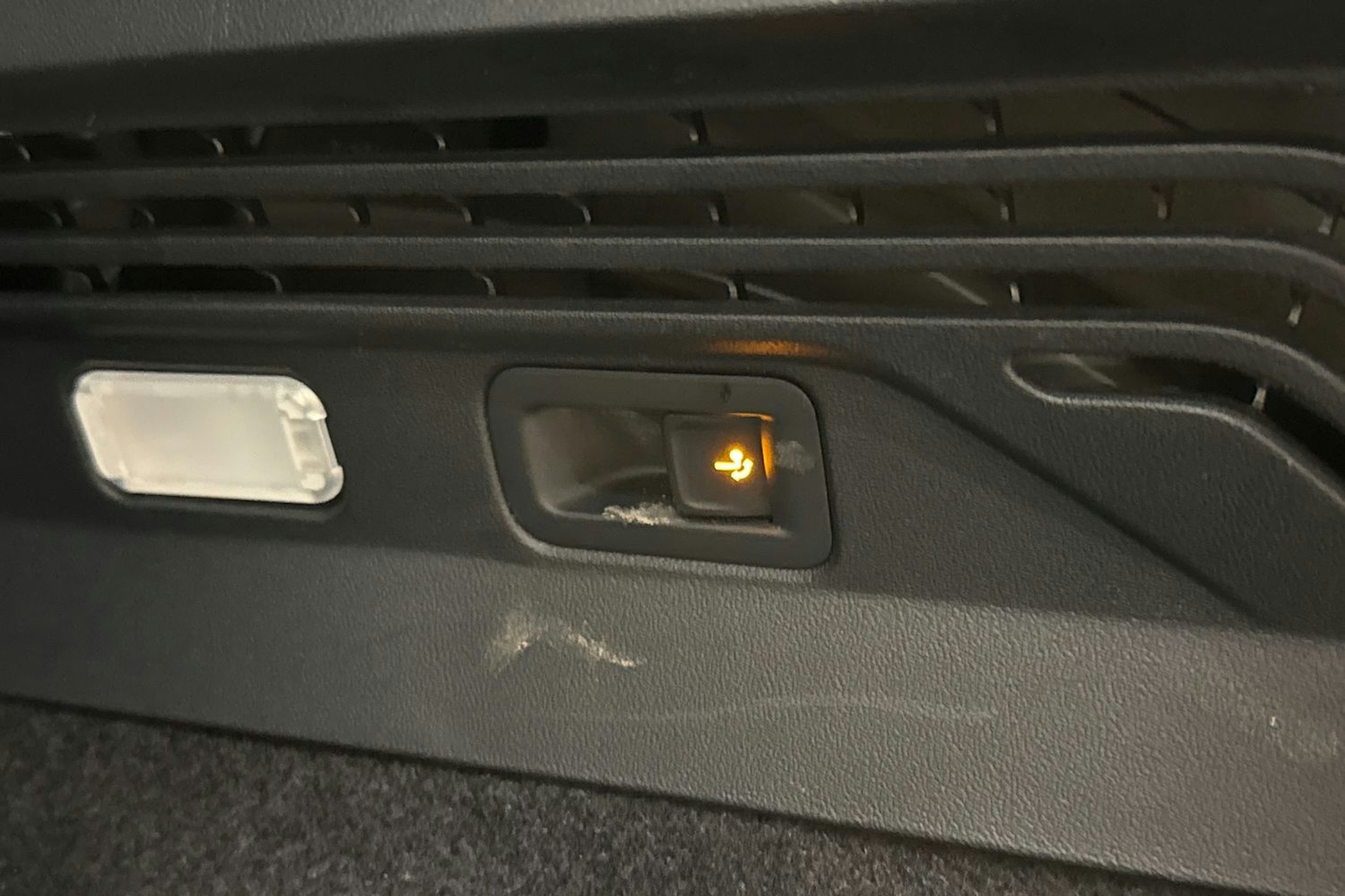 harmaa Volkswagen ID.4 2021 kuva 17.