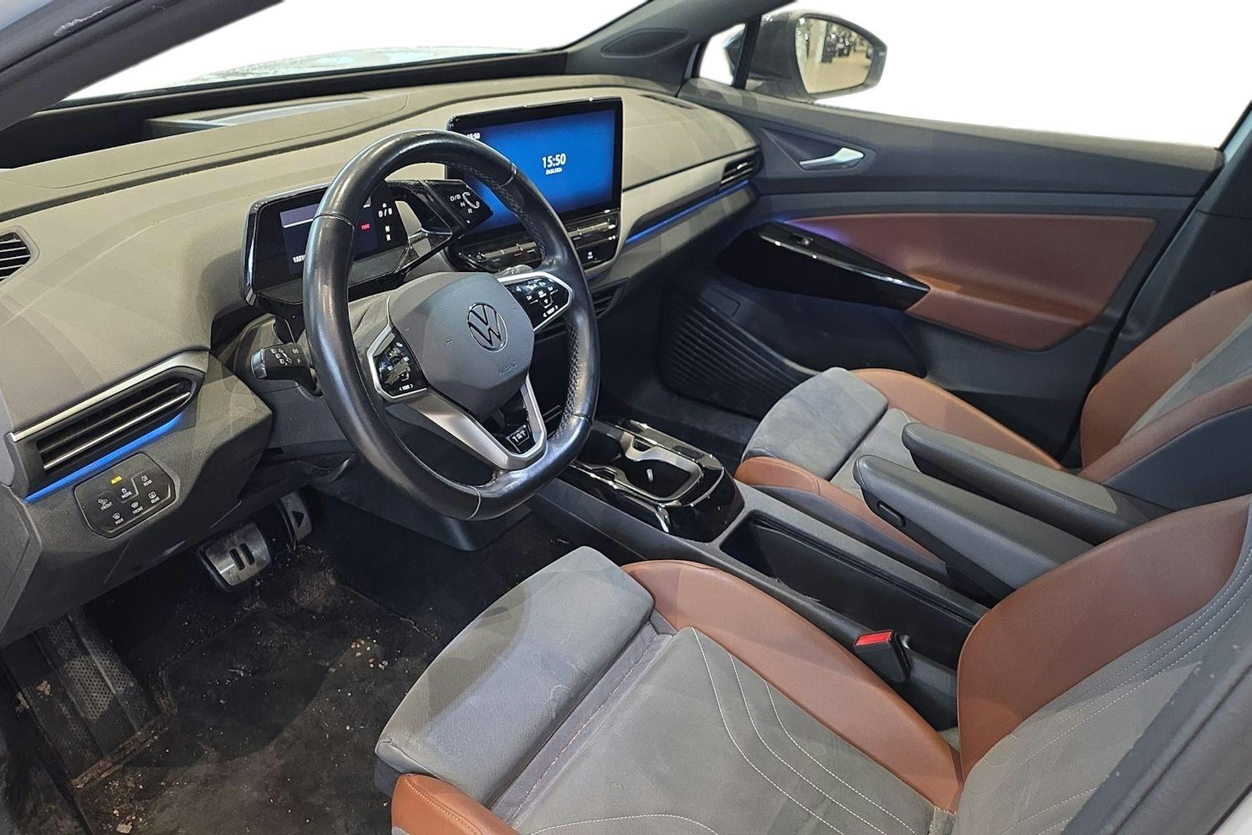 valkoinen Volkswagen ID.4 2021 kuva 3.