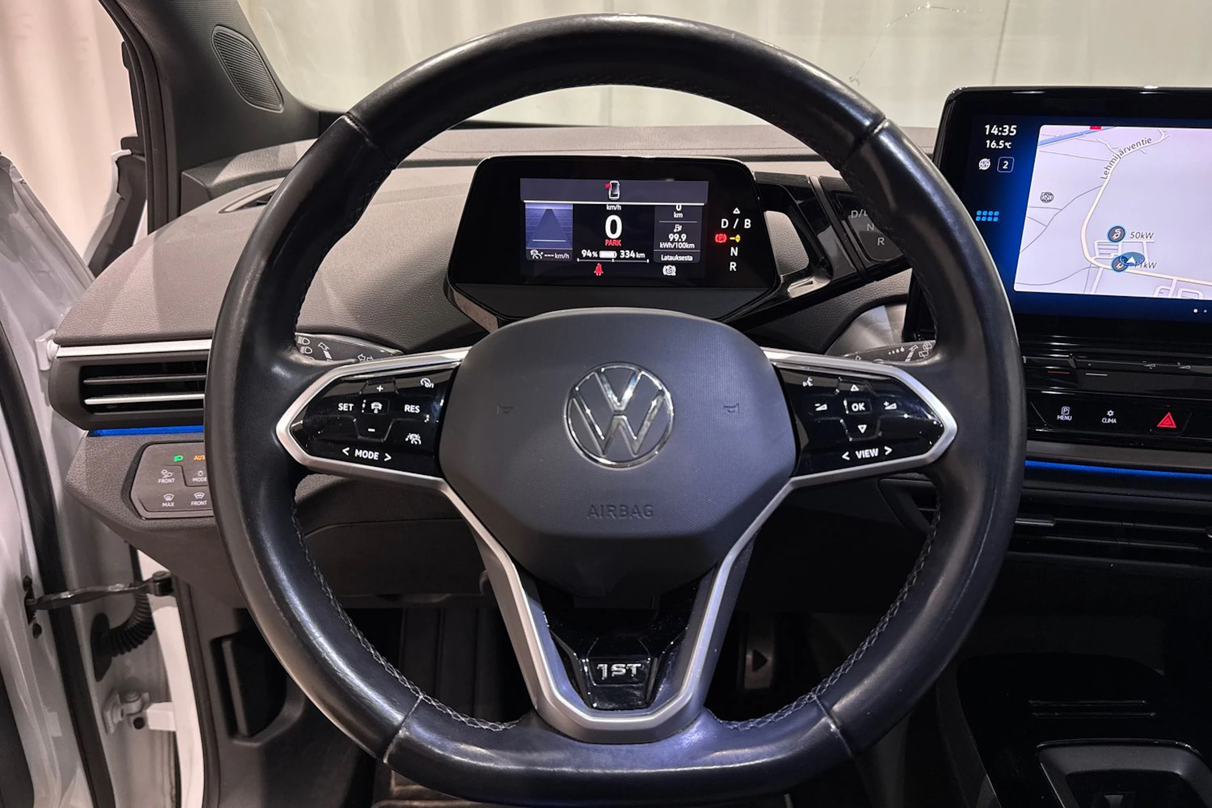 valkoinen Volkswagen ID.4 2021 kuva 23.