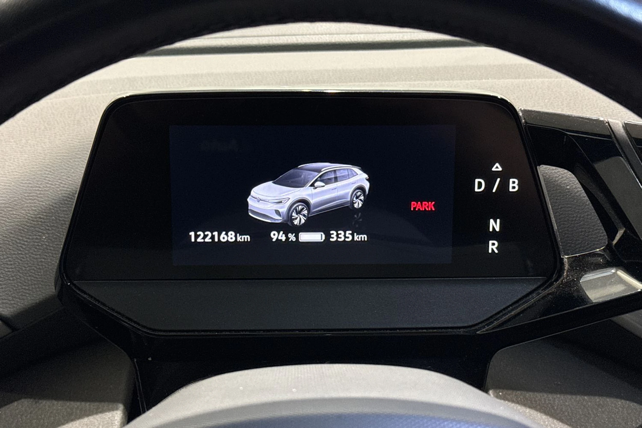 valkoinen Volkswagen ID.4 2021 kuva 24.