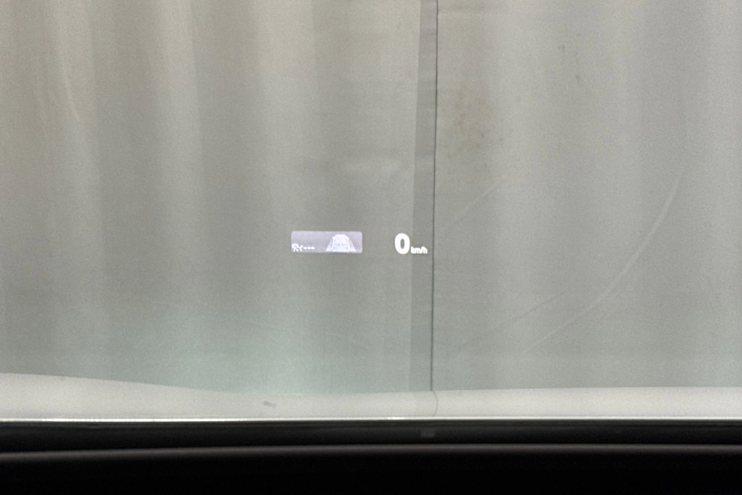 valkoinen Volkswagen ID.4 2021 kuva 25.