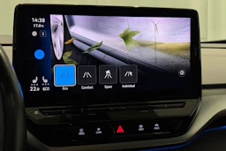 valkoinen Volkswagen ID.4 2021 kuva 35.