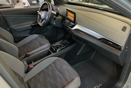 Harmaa Volkswagen ID.4 2021 kuva 26.