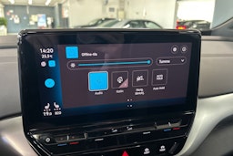 Valkoinen Volkswagen ID.4 2021 kuva 23.