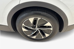 valkoinen Volkswagen ID.4 2021 kuva 11.