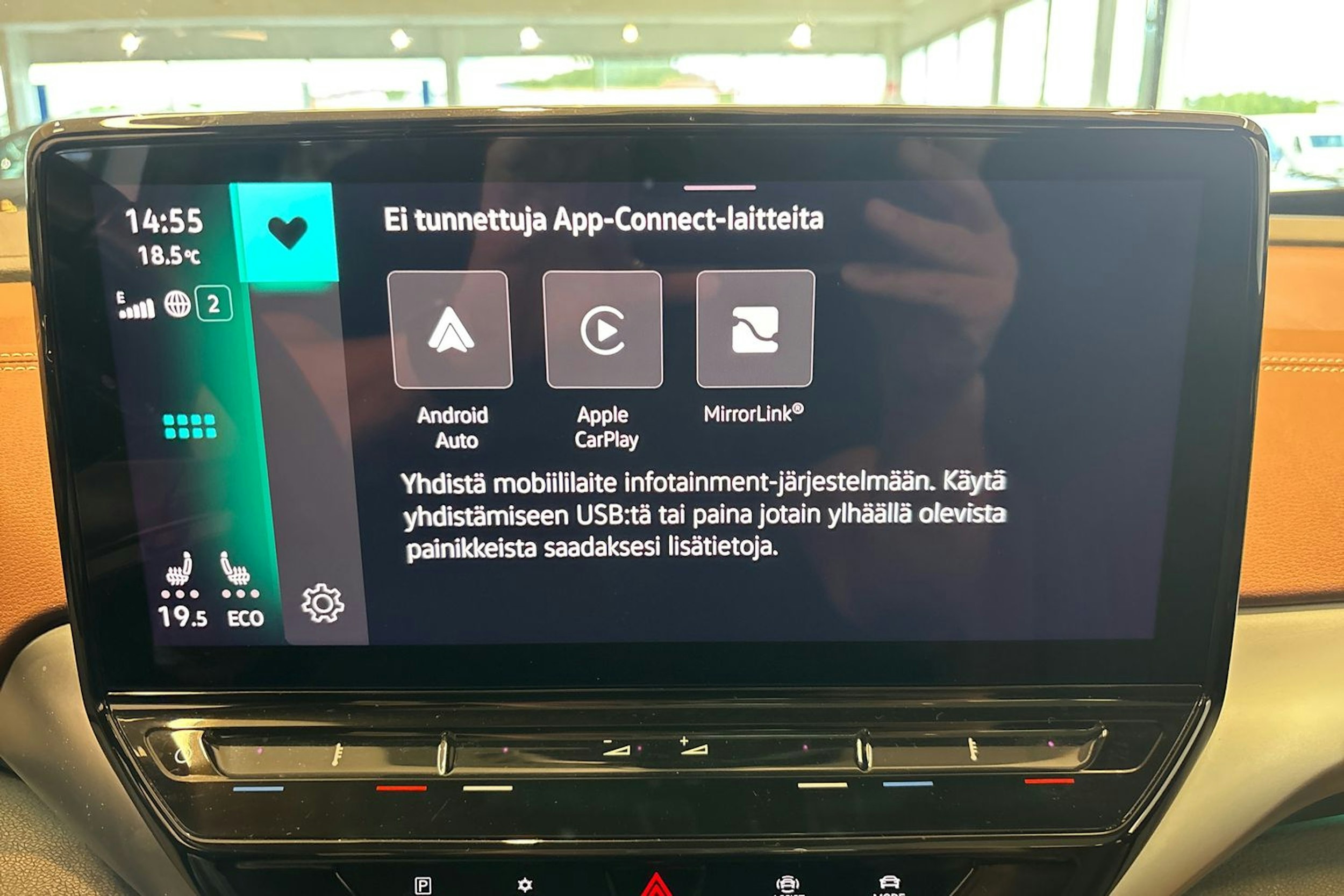 valkoinen Volkswagen ID.4 2021 kuva 19.