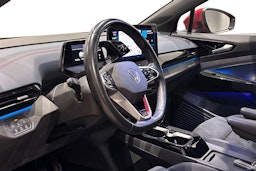 punainen Volkswagen ID.4 2022 kuva 7.