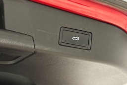 punainen Volkswagen ID.4 2022 kuva 17.