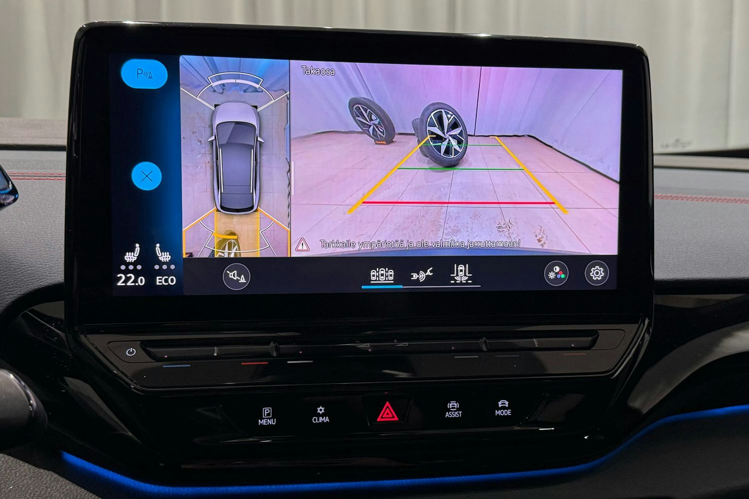 punainen Volkswagen ID.4 2022 kuva 29.