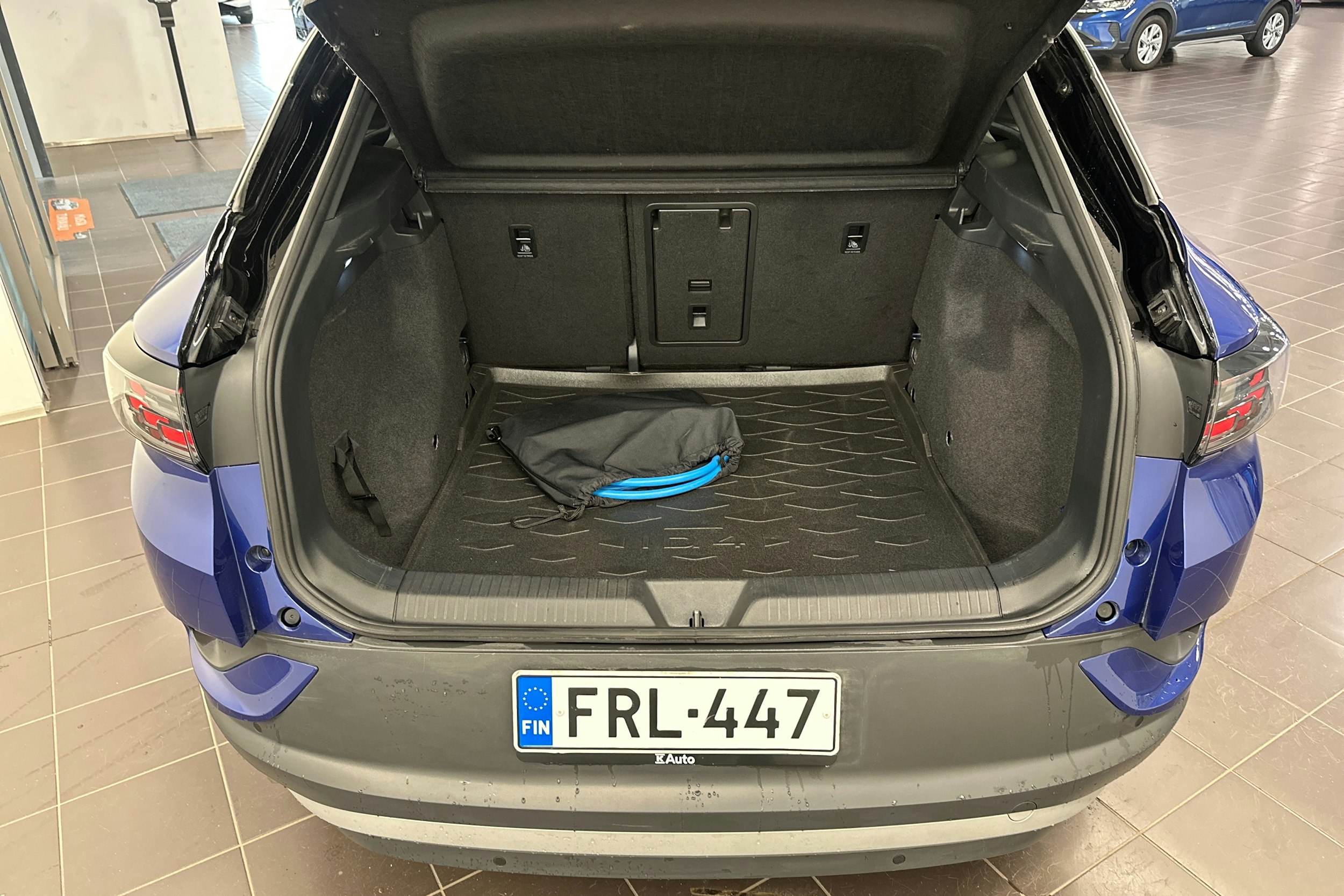 sininen Volkswagen ID.4 2021 kuva 21.