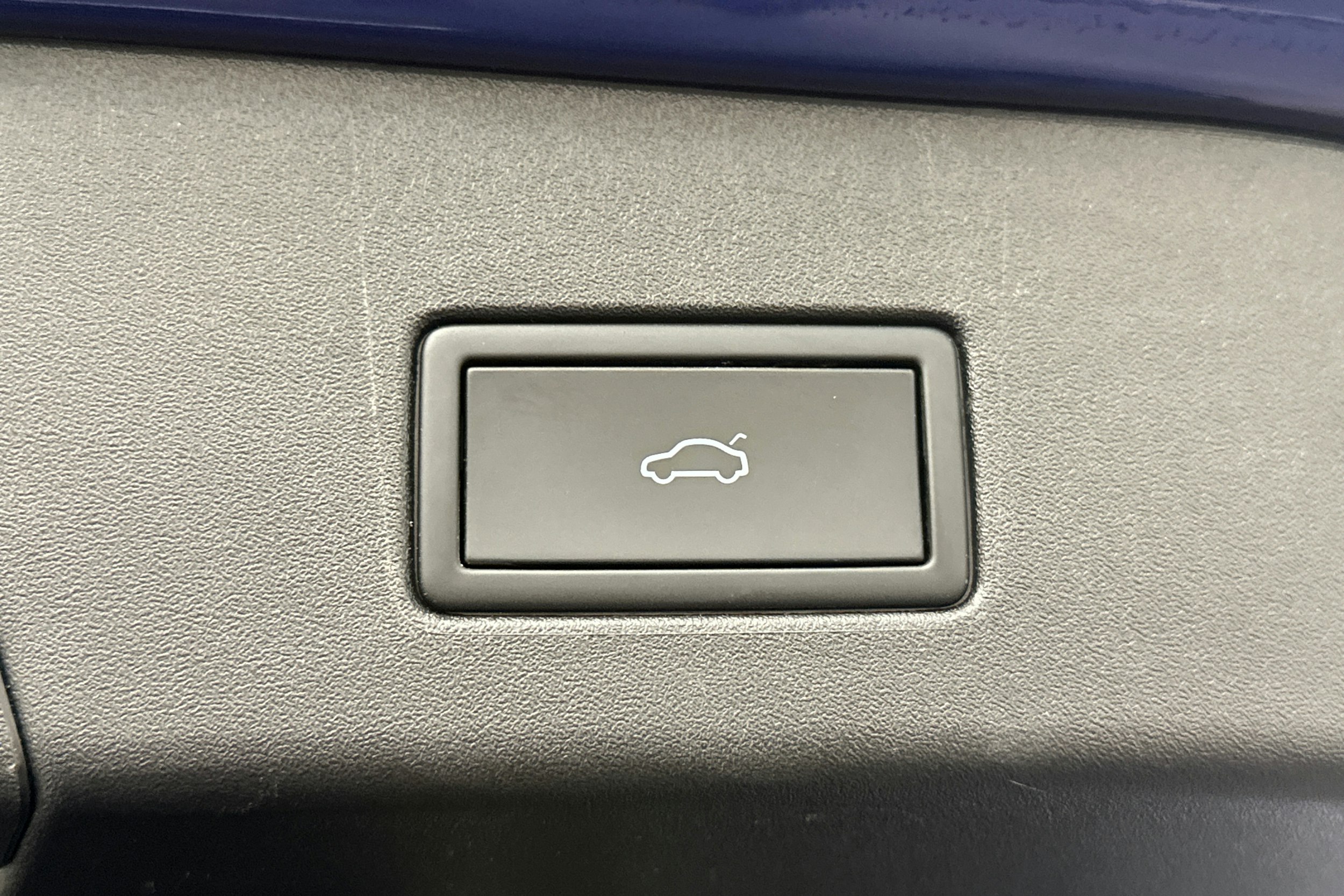 sininen Volkswagen ID.4 2021 kuva 22.