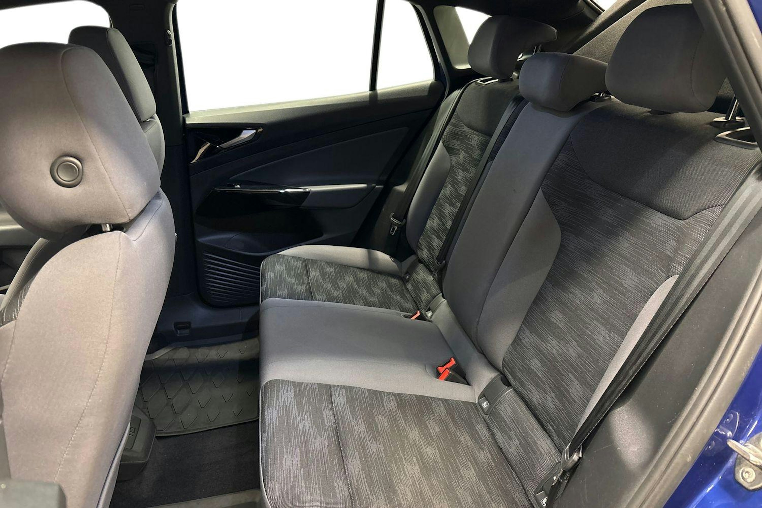 Sininen Volkswagen ID.4 2021 kuva 8.