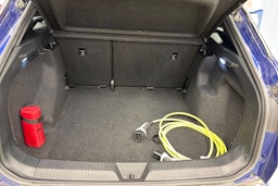 Sininen Volkswagen ID.4 2021 kuva 11.