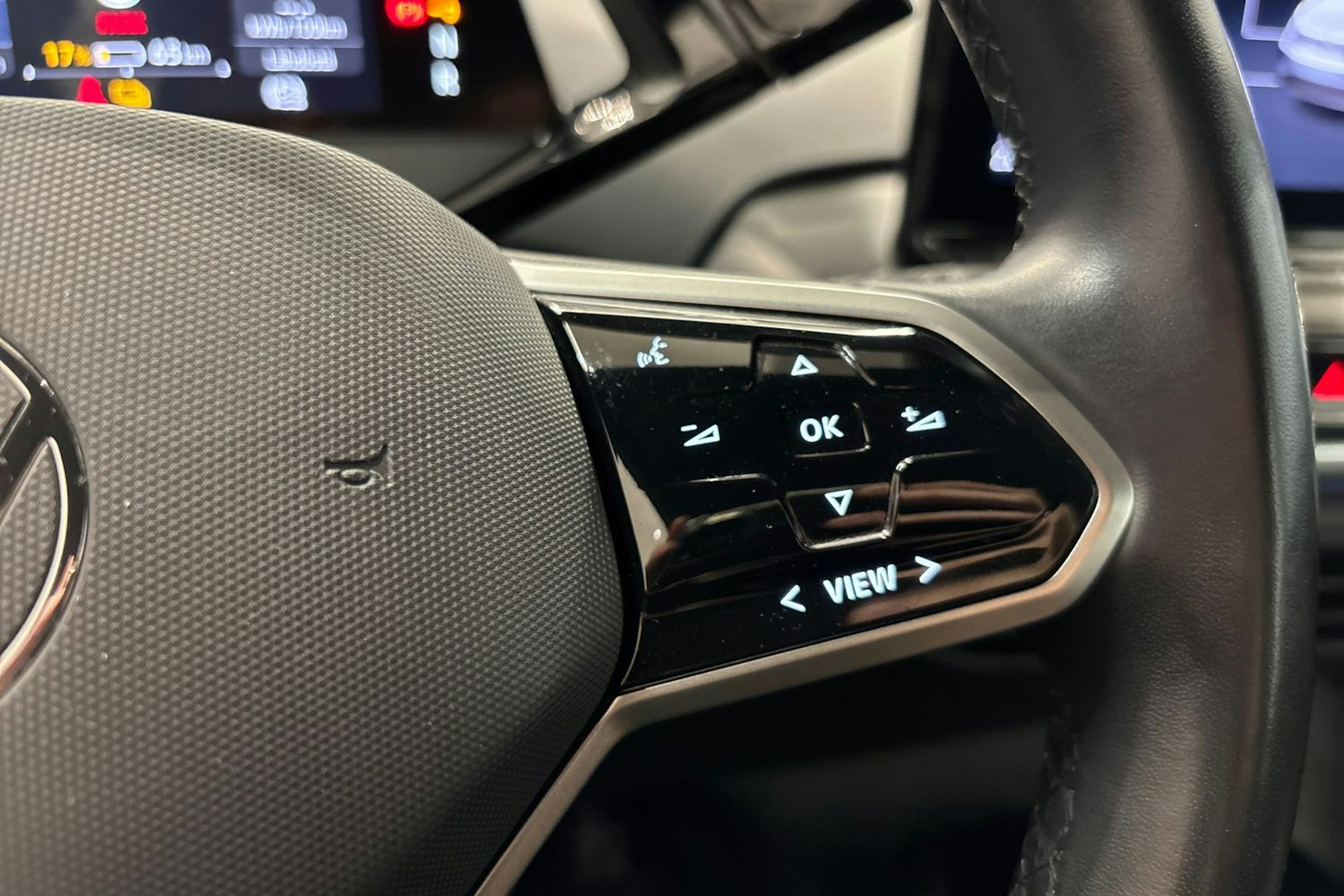 Sininen Volkswagen ID.4 2021 kuva 18.