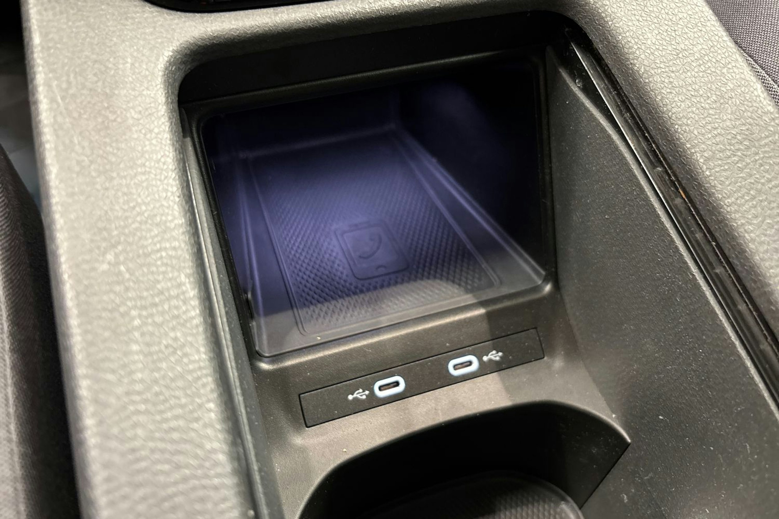 Sininen Volkswagen ID.4 2021 kuva 25.