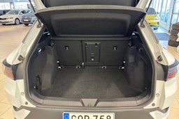 valkoinen Volkswagen ID.4 2021 kuva 26.