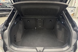 harmaa Volkswagen ID.4 2021 kuva 38.