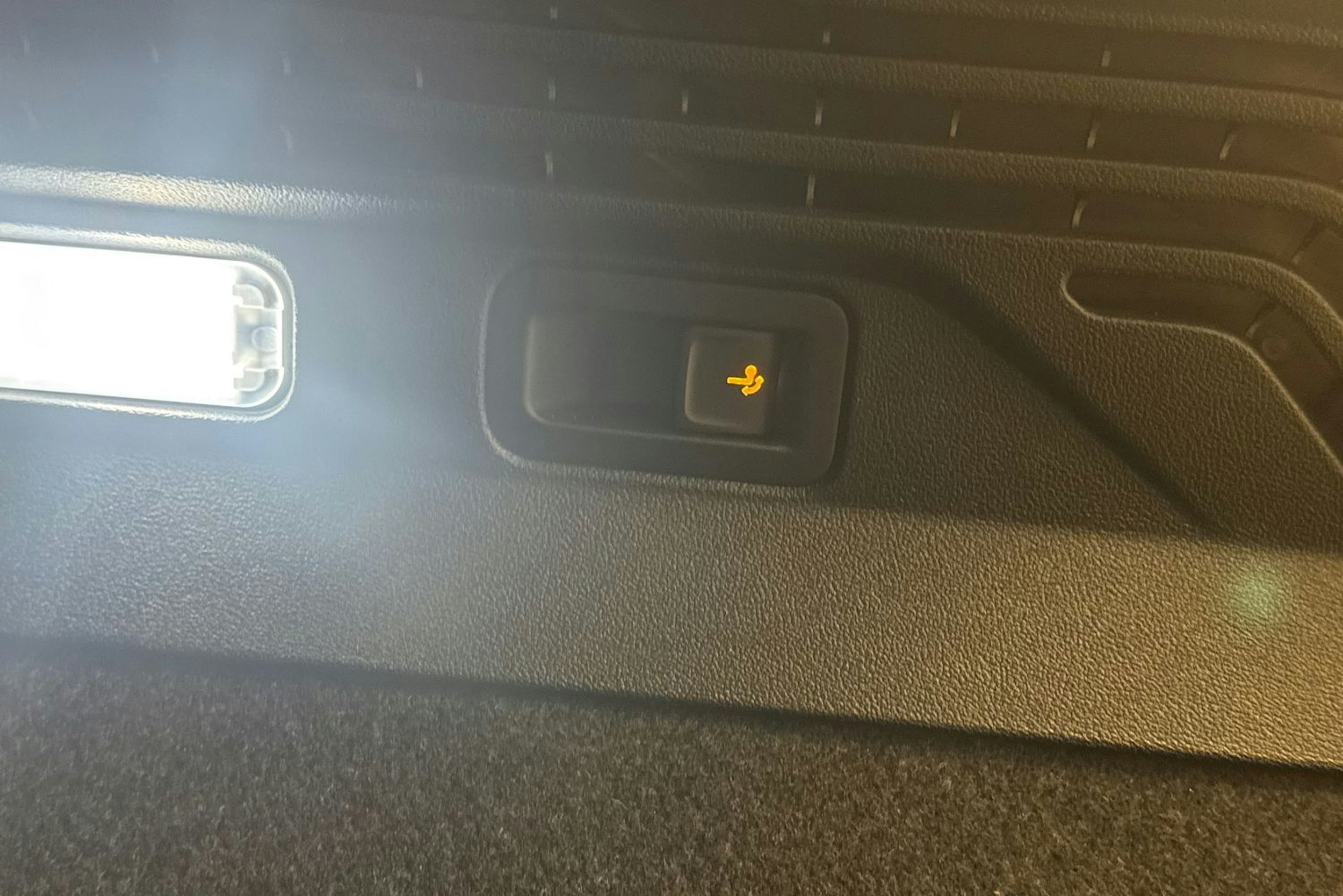 harmaa Volkswagen ID.4 2021 kuva 39.