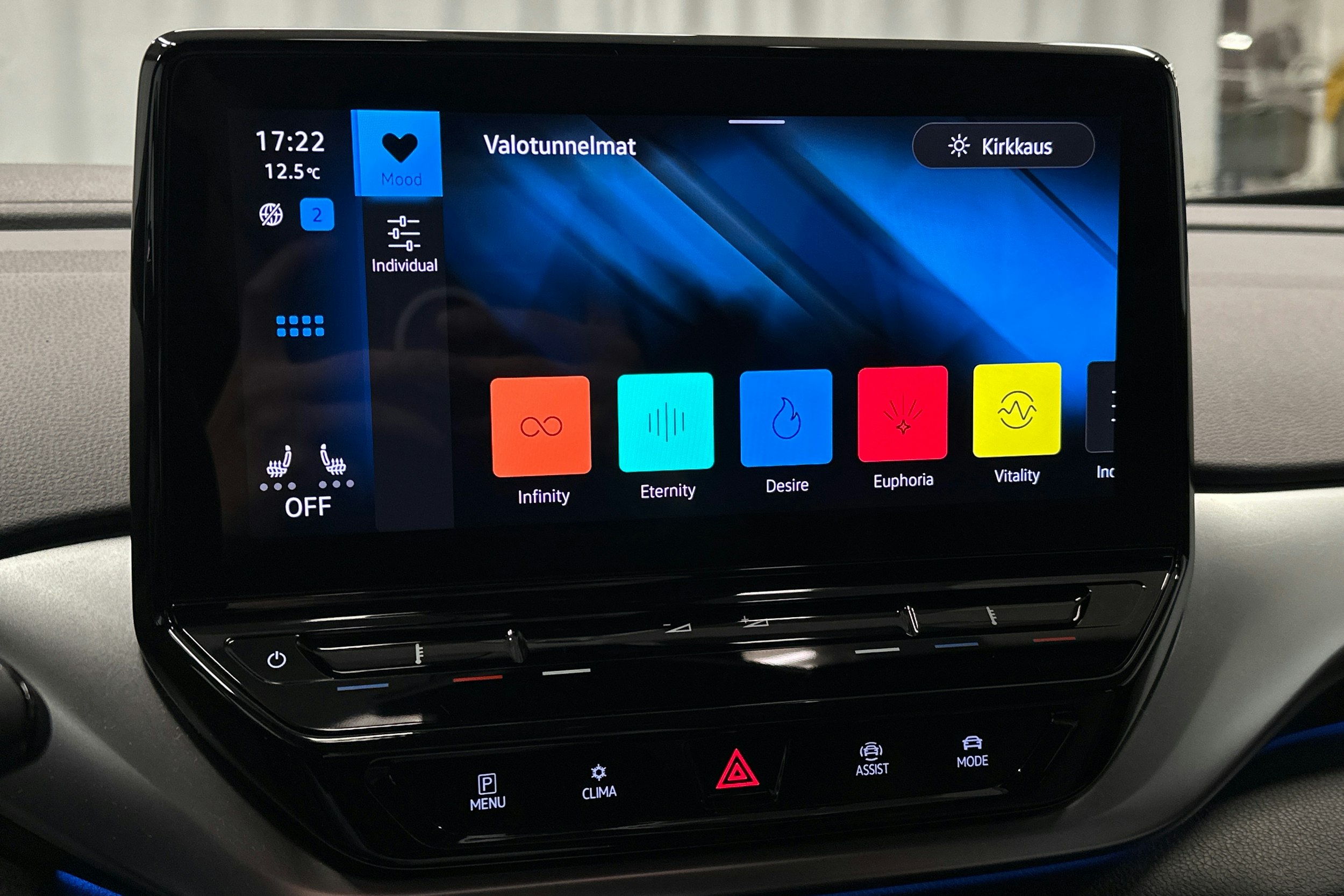 harmaa Volkswagen ID.4 2021 kuva 23.