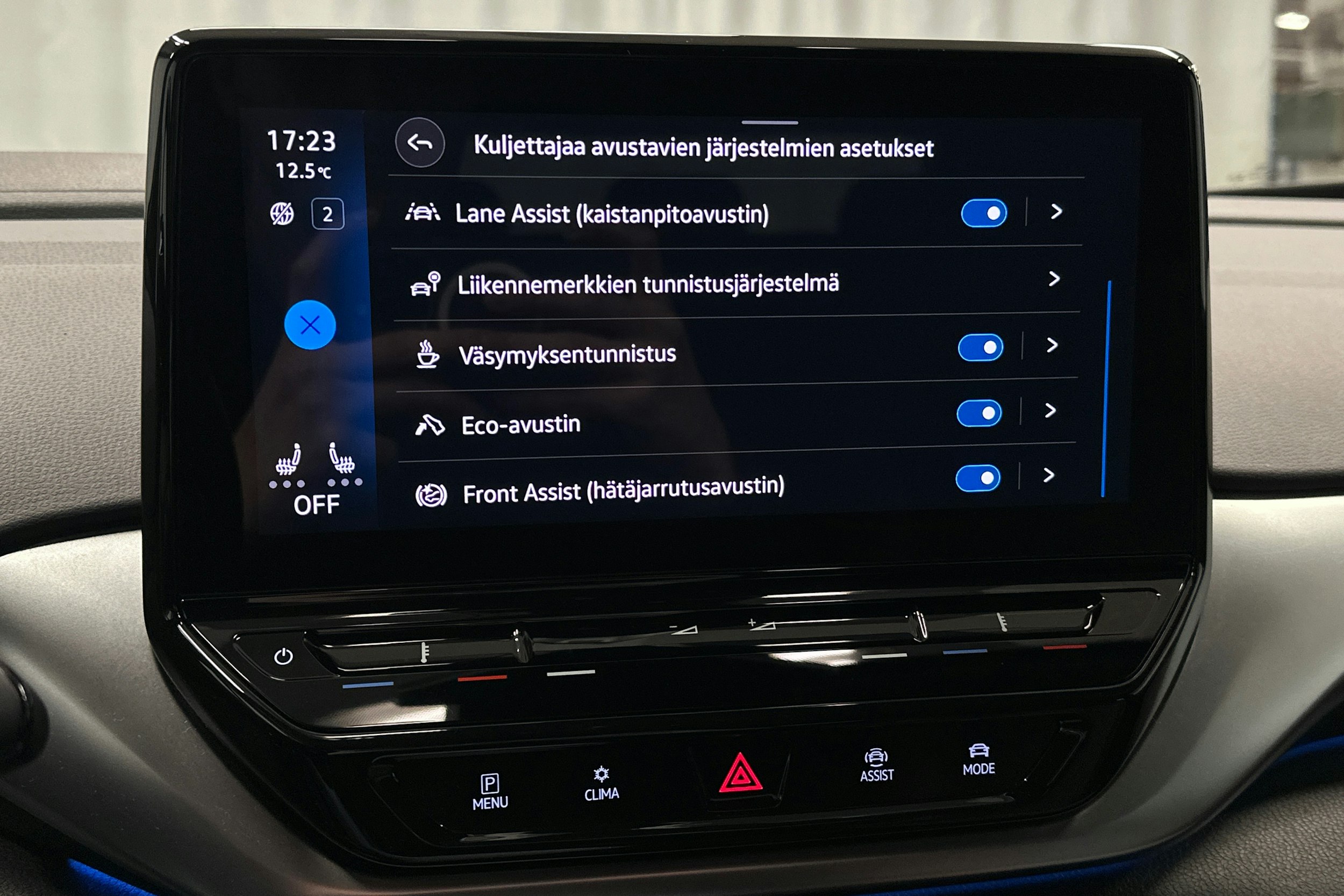 harmaa Volkswagen ID.4 2021 kuva 26.