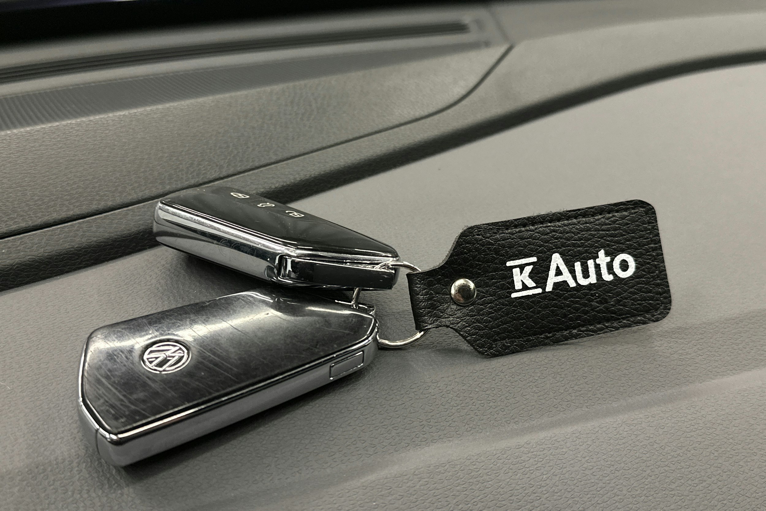 harmaa Volkswagen ID.4 2021 kuva 28.