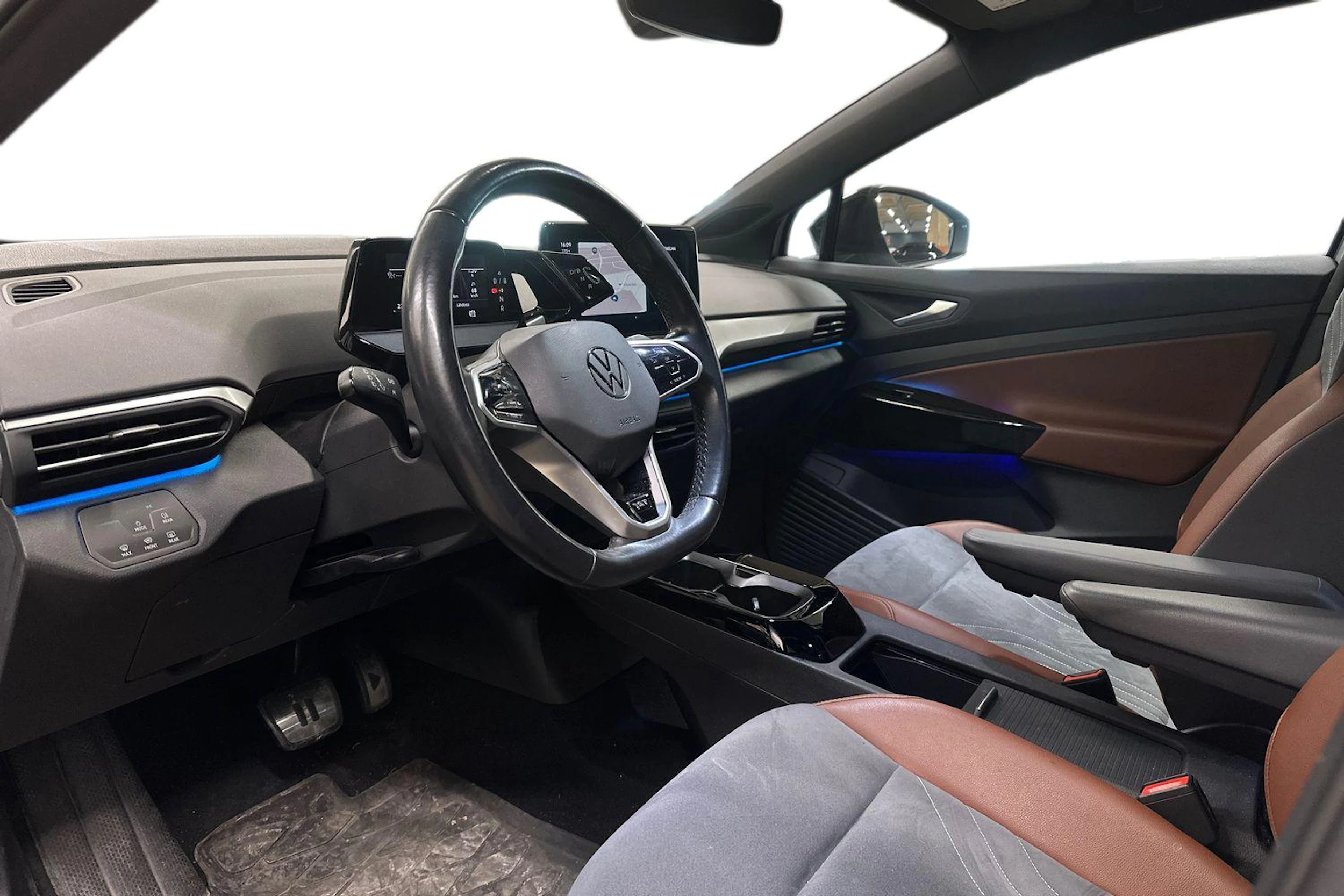 valkoinen Volkswagen ID.4 2021 kuva 3.