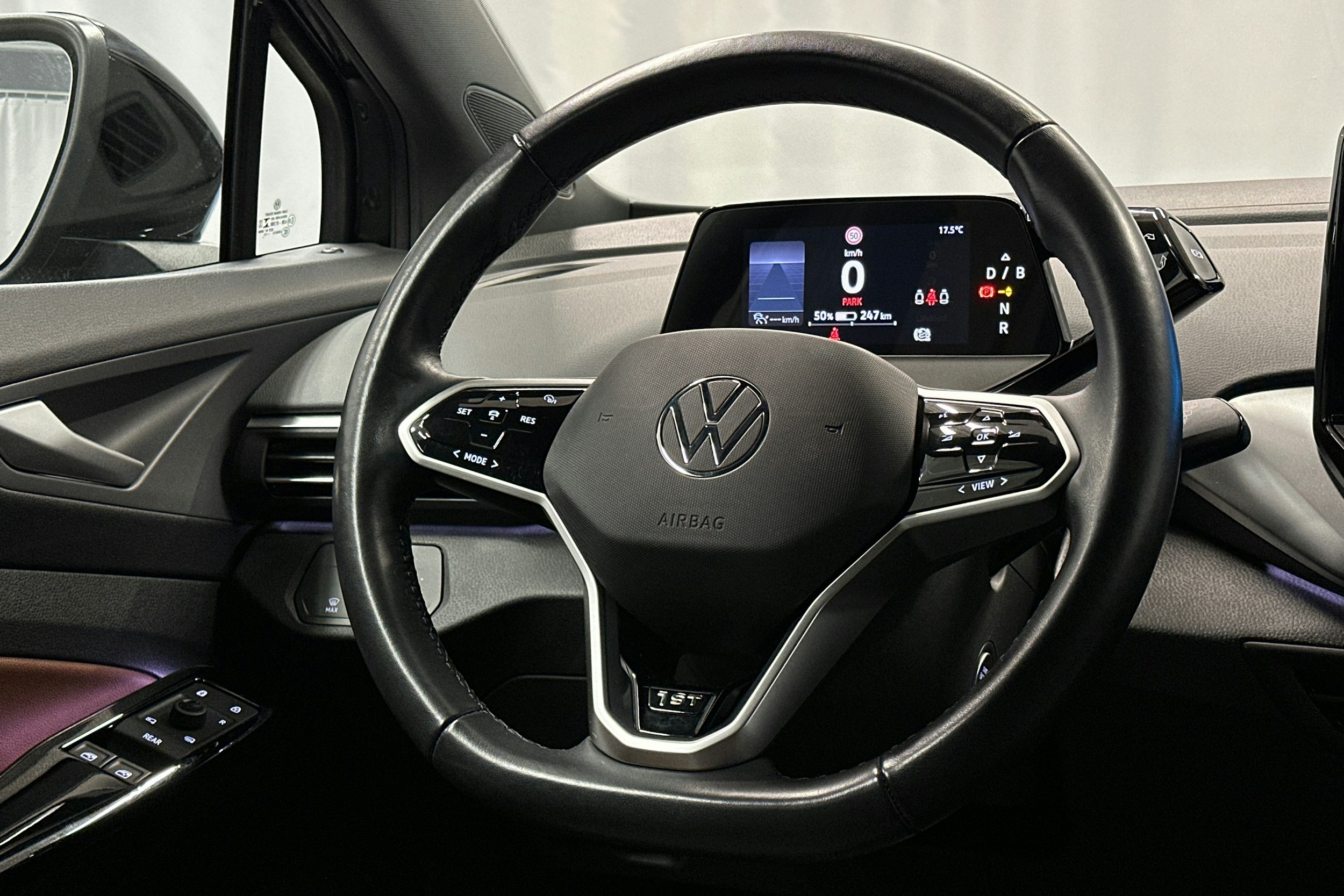 harmaa Volkswagen ID.4 2021 kuva 17.