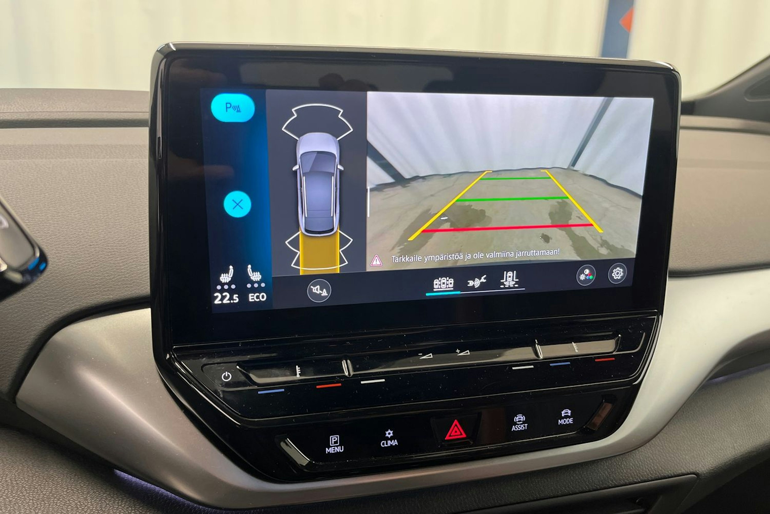 Valkoinen Volkswagen ID.4 2021 kuva 19.