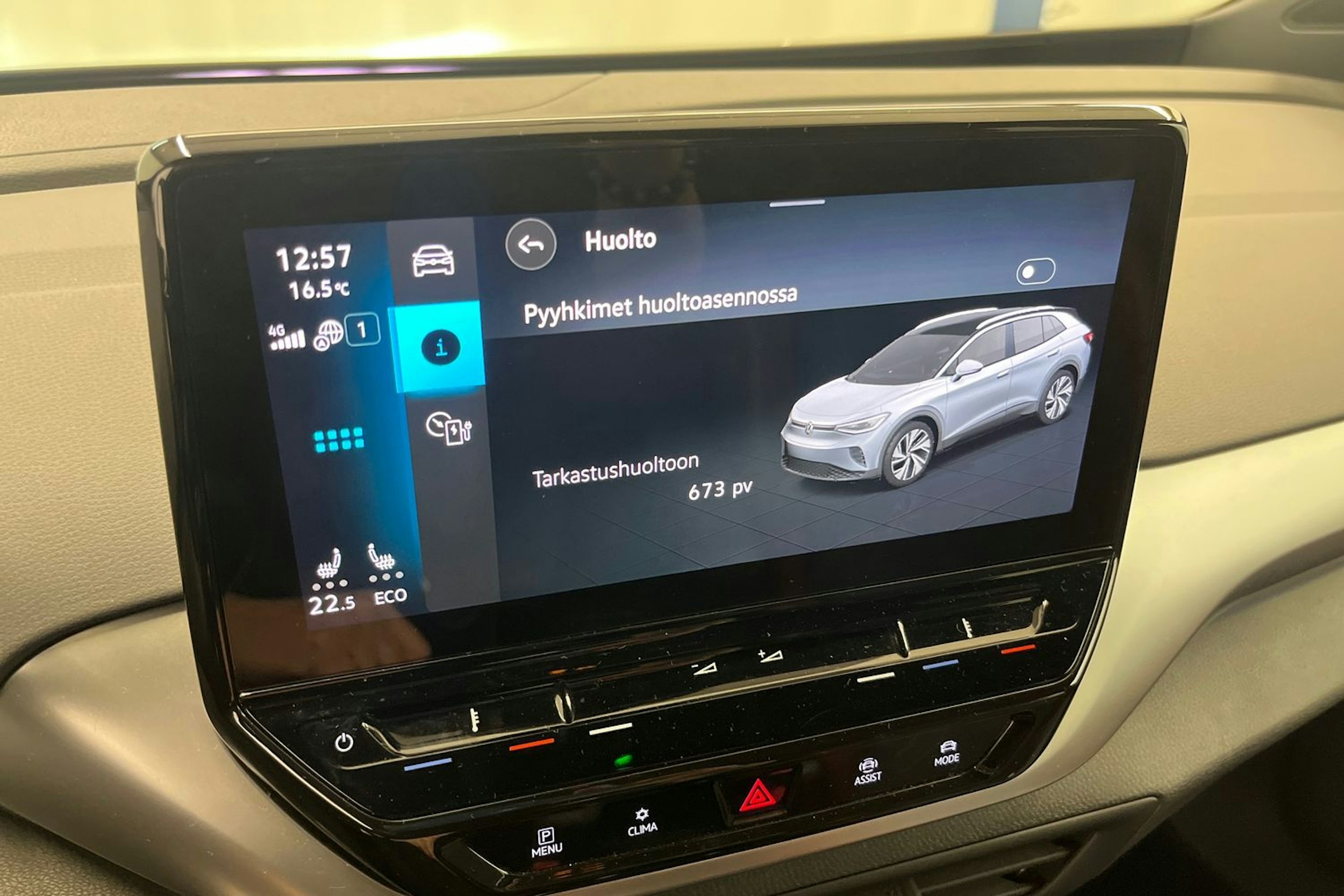 Valkoinen Volkswagen ID.4 2021 kuva 23.