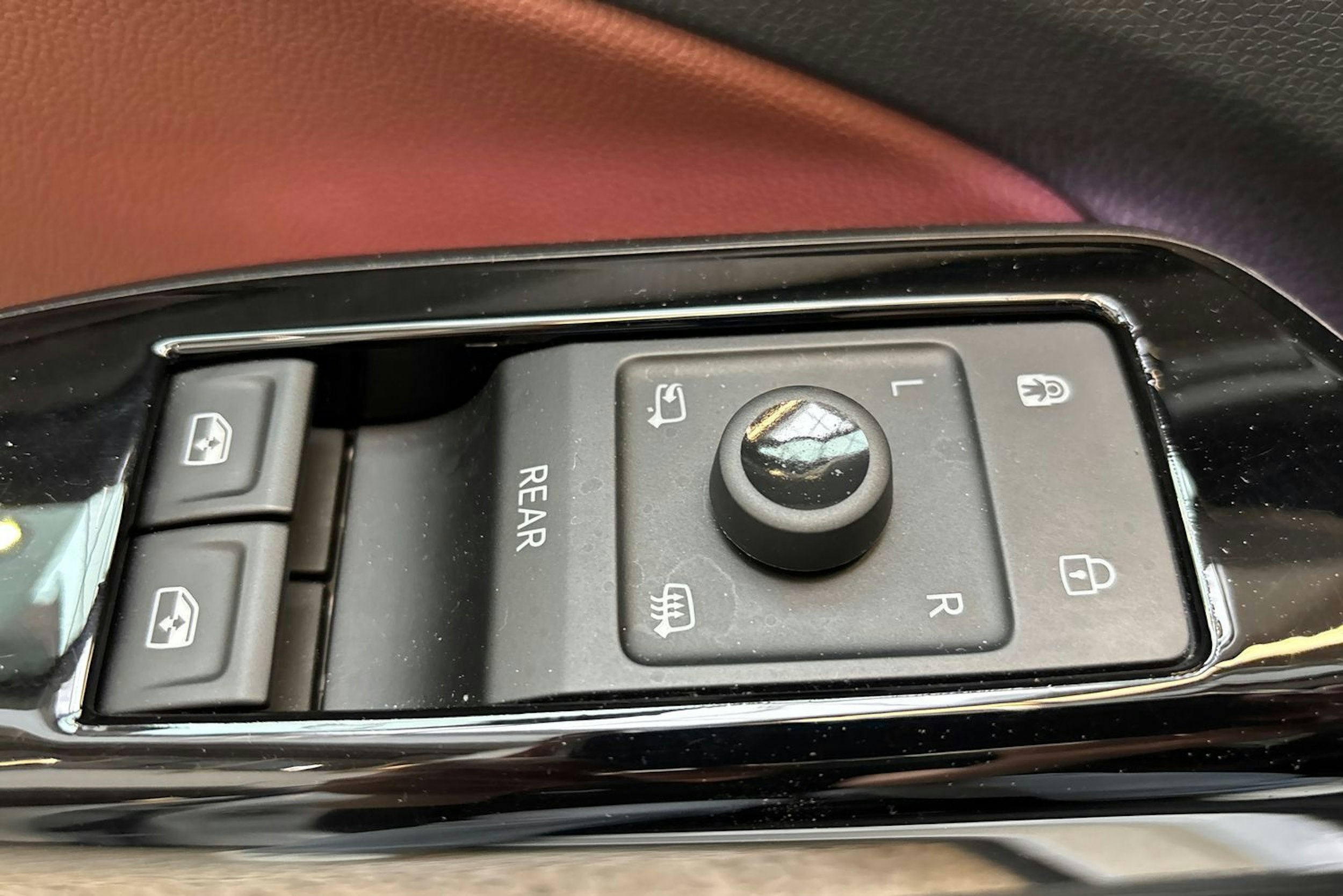 met. valkoinen Volkswagen ID.4 2021 kuva 14.