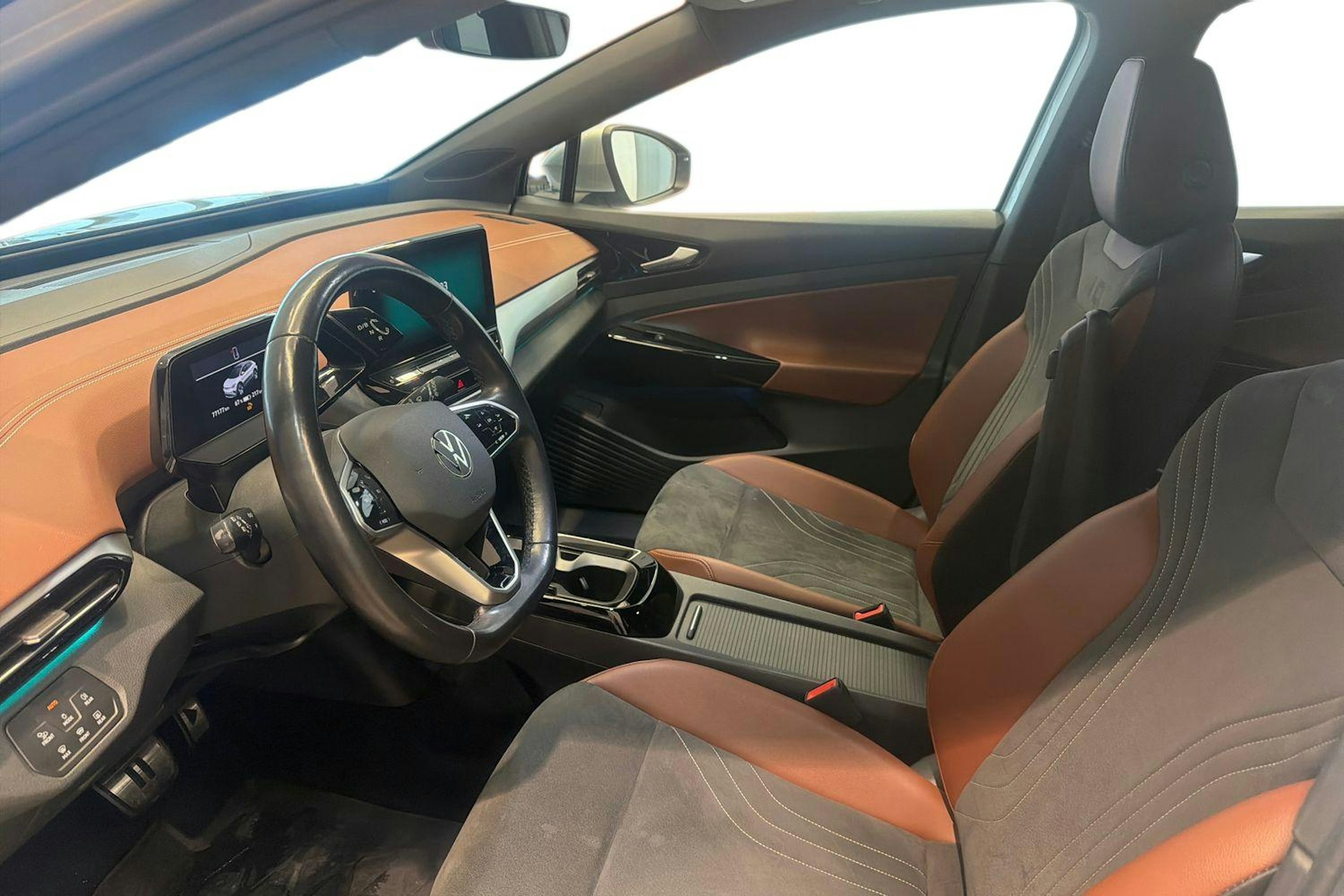 Harmaa Volkswagen ID.4 2021 kuva 7.