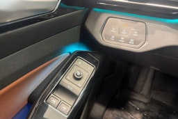 Harmaa Volkswagen ID.4 2021 kuva 17.